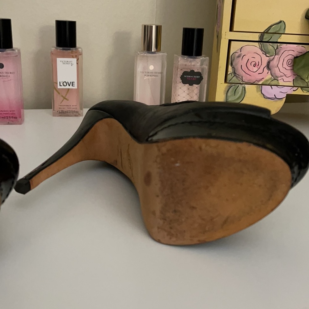 Heels - Picture 5 of 5